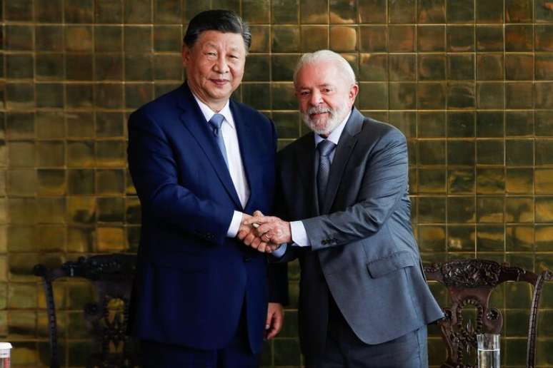 O presidente da República Luiz Inácio Lula da Silva deve se encontrar com Xi Jinping na viagem à China