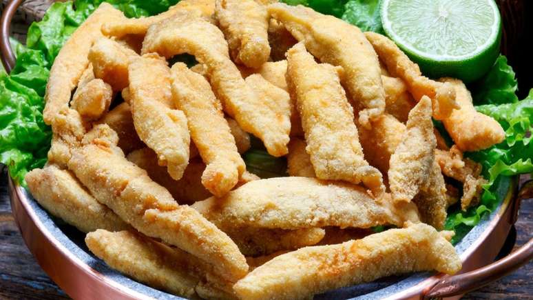 Iscas de peixe no fub&aacute; | Foto: Shutterstock