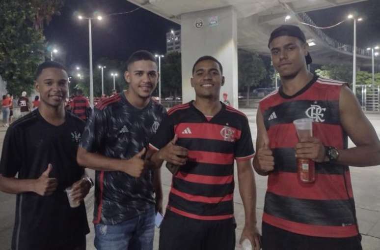 Ní líonann lucht leanúna Flamengo Maracanã arís agus pá i gcoinne phraghas na dticéad -
