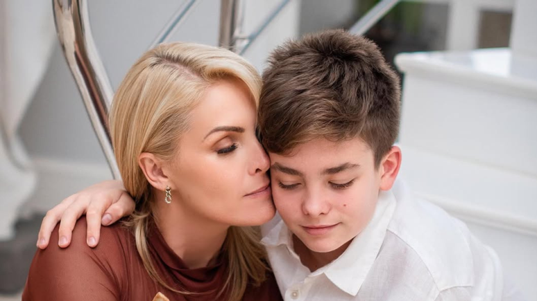 Ana Hickmann falou sobre a importância do filho em sua vida