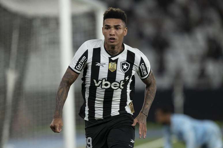 Igor Jesus (Botafogo) comemorando seu gol contra o Capital-DF, no dia 01.05.2025 