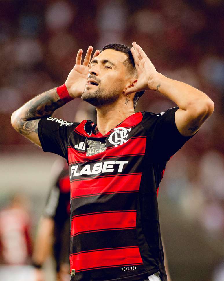 Flamengo ursetaeta marcas contra Bahía