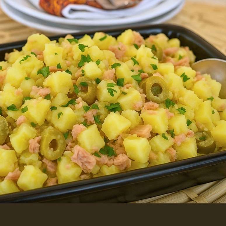 SALADA DE BATATA COM ATUM