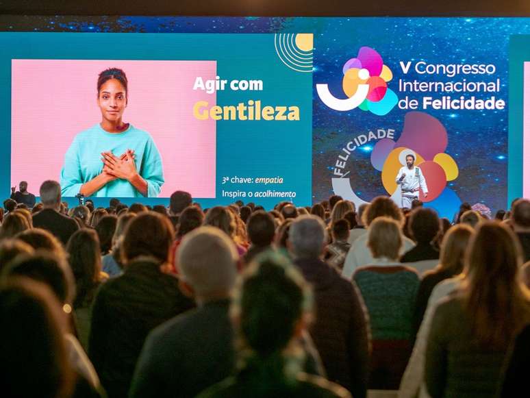 Palestra de Fernando Belatto no Congresso de Felicidade, em 2022