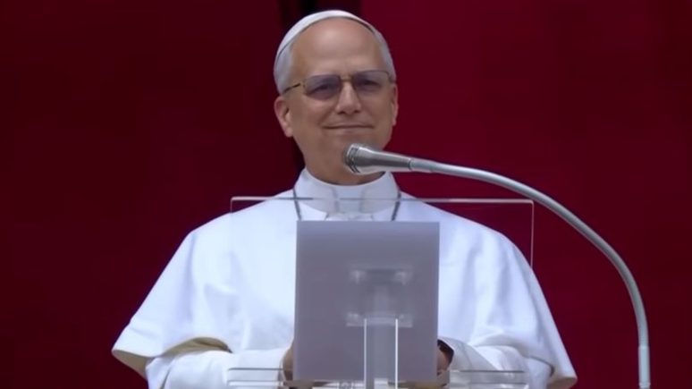Why Leone? Pope explains that the choice of the name honors the predecessor Why Leone? Pope explains that the choice of the name honors the predecessor