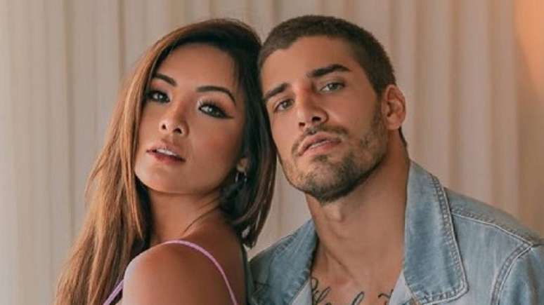 Eita! The husband exhibits Carol Nakamura and reveals the end of the marriage Eita! The husband exhibits Carol Nakamura and reveals the end of the marriage
