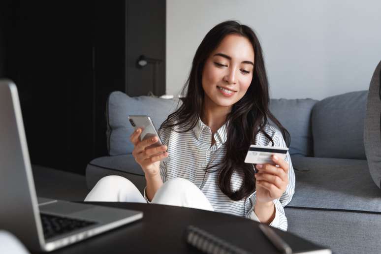 As compras por impulso podem comprometer o orçamento e as finanças pessoais 