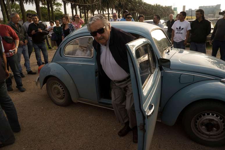 Mujica ficou conhecido por dirigir seu fusca azul mesmo durante seu mandato enquanto presidente do Uruguai