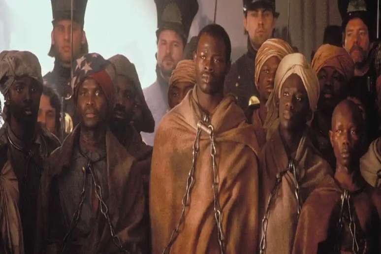 &ldquo;Amistad&rdquo; mostra um navio negreiro espanhol capturado pelo Estados Unidos 