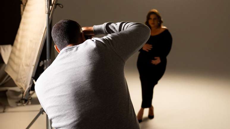 Tati Machado is photographed by her husband, Bruno Monteiro, in the final pregnancy tract/ Tati Machado is photographed by her husband, Bruno Monteiro, in the final pregnancy tract/