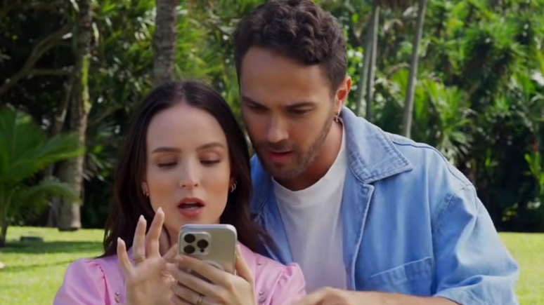 Larissa Manoela e André Luiz Frambach 