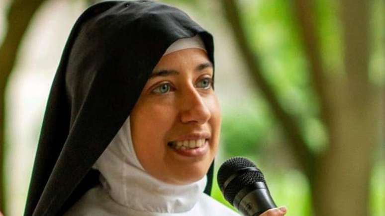 Quem é a freira brasileira demitida do Vaticano após denúncia? Saiba mais