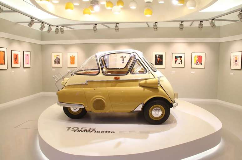 Modelo Isetta Motocoupé, o “Carro Bolha”, no Museu da BMW, em Munique.