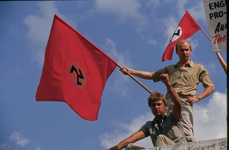Supremacistas sul-africanos protestaram contra a libertação de Nelson Mandela em 1990