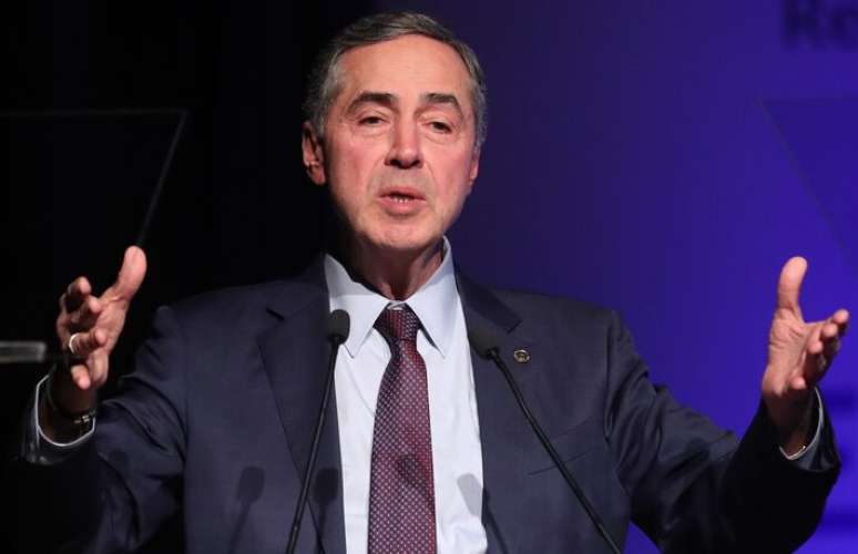 Barroso reforçou que, para ele, o papel do STF é interpretar a Constituição. Mas acrescentou que as decisões do Congresso Nacional devem ser respeitadas, desde que estejam em conformidade com a Carta Magna
