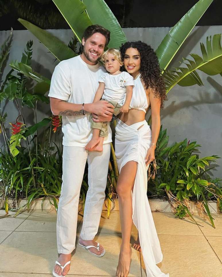 Breno e Paula Amorim, do BBB 18, são pais de Theo, de três anos.