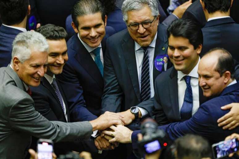 Parlamentares repassaram recursos do Orçamento da União para prefeituras por meio de brecha no orçamento
