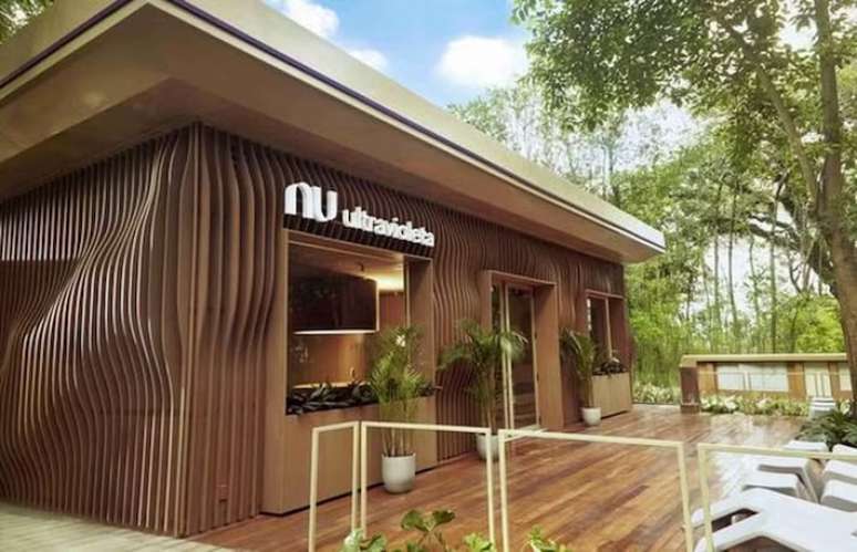 Casa Ultravioleta do Nubank dentro do Parque do Ibirapuera