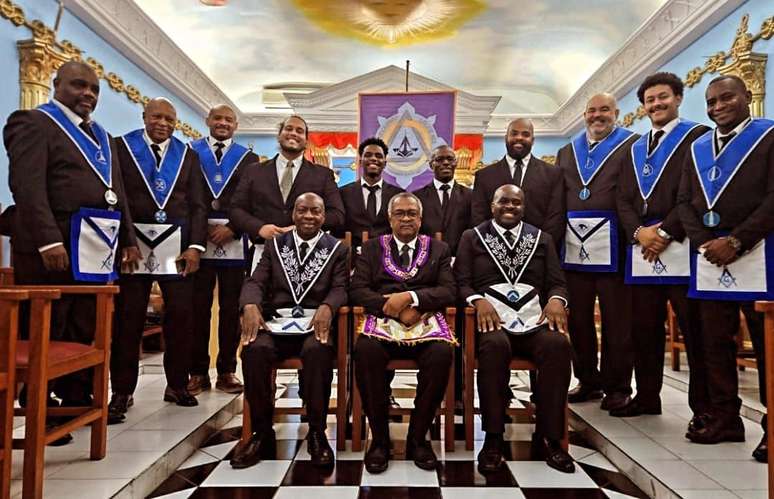 Grupo da maçonaria Prince Hall em São Paulo. Homens negros promovendo mais uma abolição necessária.