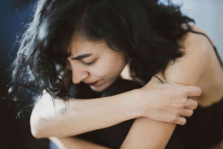 Women’s burnout: the weight of the double journey Women’s burnout: the weight of the double journey