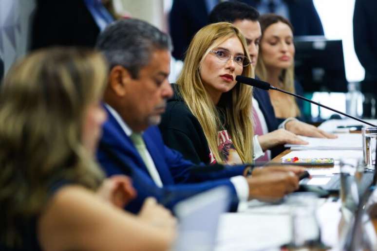 Influenciadora digital e empresária Virgínia Fonseca em depoimento à CPI das Bets, do Senado