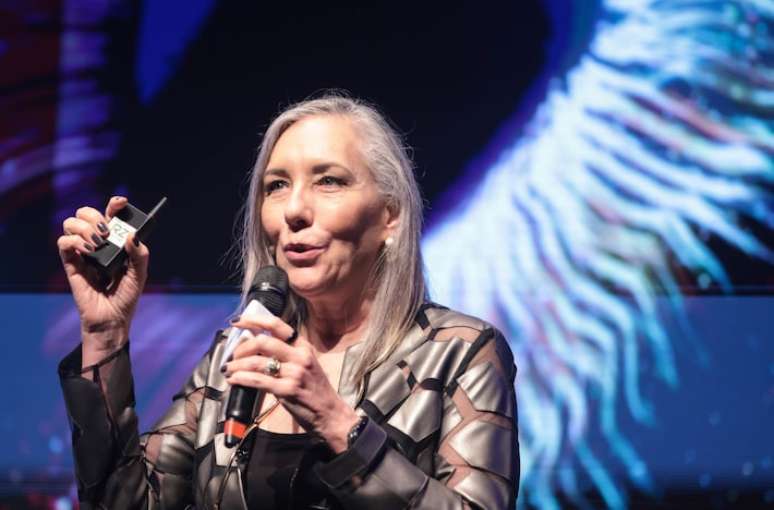 'Não confio em ninguém que tem certeza absoluta', diz Martha Gabriel