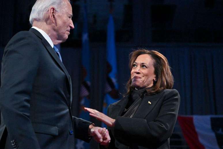 Um ex-colaborador de Kamala Harris culpou Biden pela derrota eleitoral