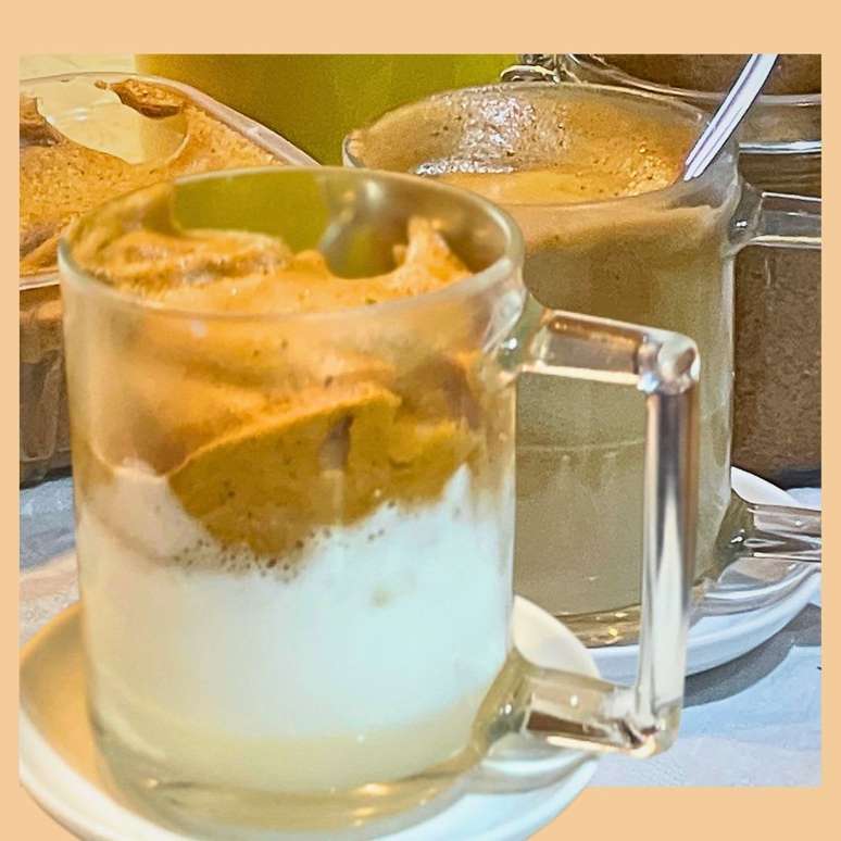 Creamy beaten coffee: with 3 ingredients and sugar without Creamy beaten coffee: with 3 ingredients and sugar without