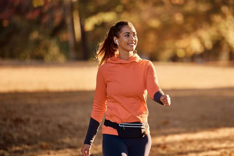 A caminhada é um bom exercício para quem tem lipedema 
