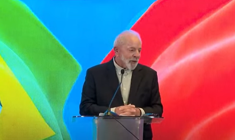 Lula em entrevista coletiva em Pequim