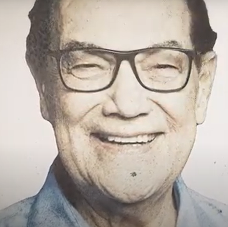 Divaldo Franco has adopted 650 children even without ever being a biological father