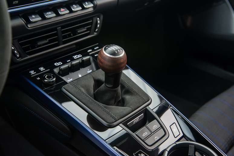 Novo Porsche 911 Carrera T
