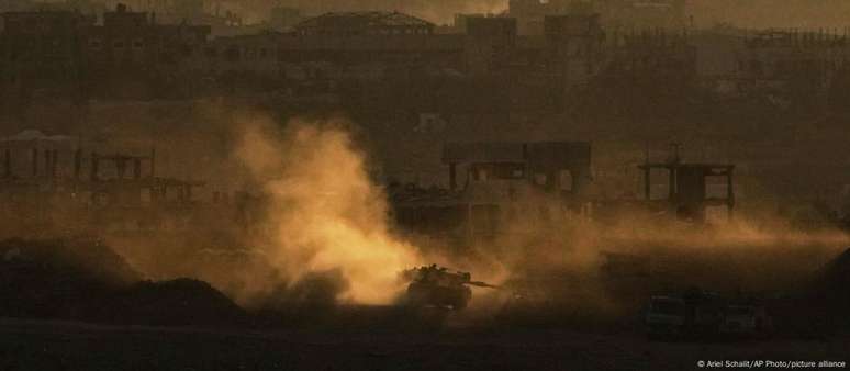 Operações militares israelenses em Gaza, reiniciadas em março, puseram fim ao cessar-fogo