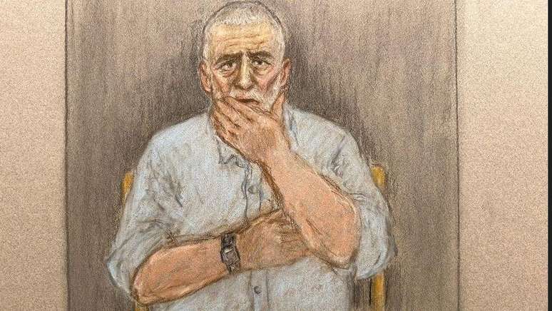 Peter Sullivan colocou a mão no rosto e chorou quando o tribunal anunciou que anularia sua condenação.