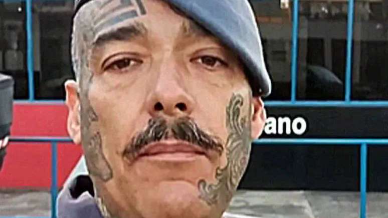 PM se pronuncia após ser demitido por entrar festa de famosos e roubo de flor