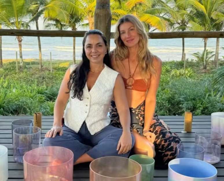 Gisele Bündchen realizou sessão de sound healing com Raquel Rache