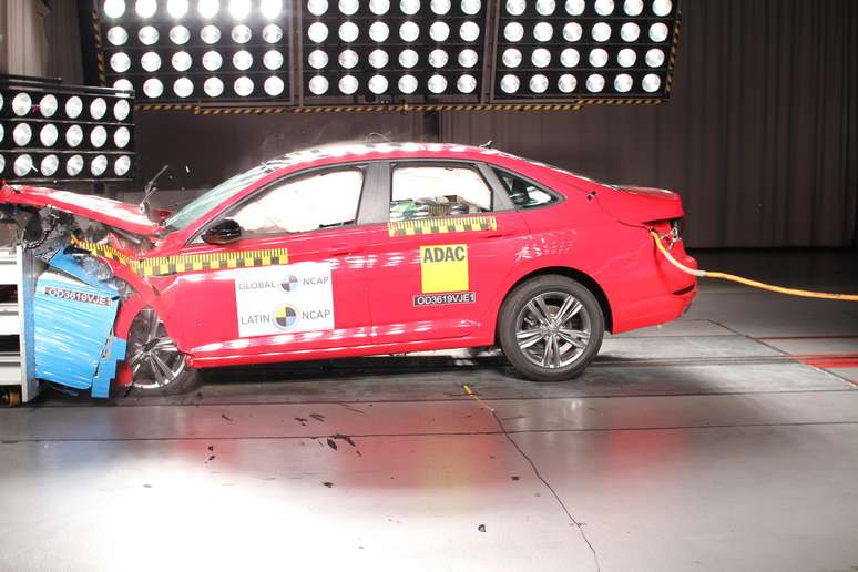 Volkswagen Jetta obteve cinco estrelas no crash test do Latin NCAP