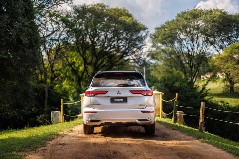 Novo Mitsubishi Outlander PHEV 2026
