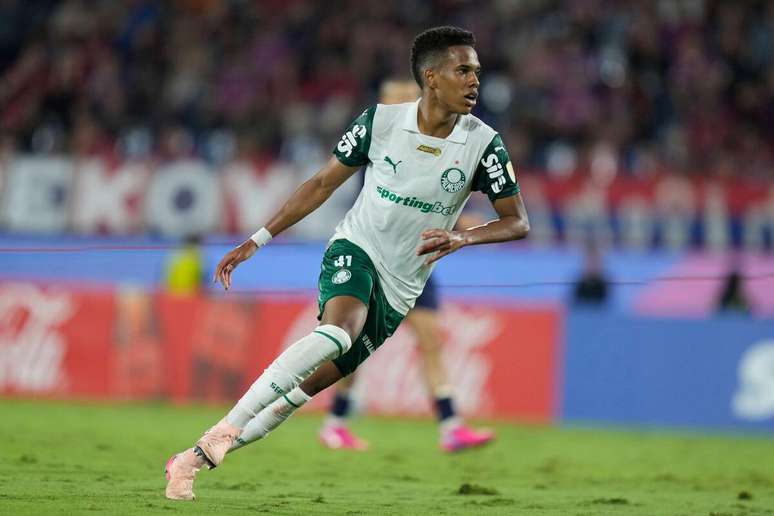 Estevão (Palmeiras) durante jogo contra o Cerro Porteño, no dia 07.05.2025 