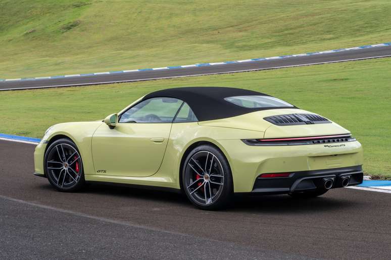 Novo Porsche 911 GTS 