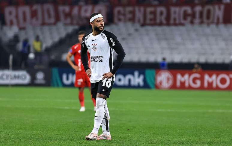 Memphis Depay (Corinthians) durante jogo contra o América de Cali, no dia 07.05.2025 