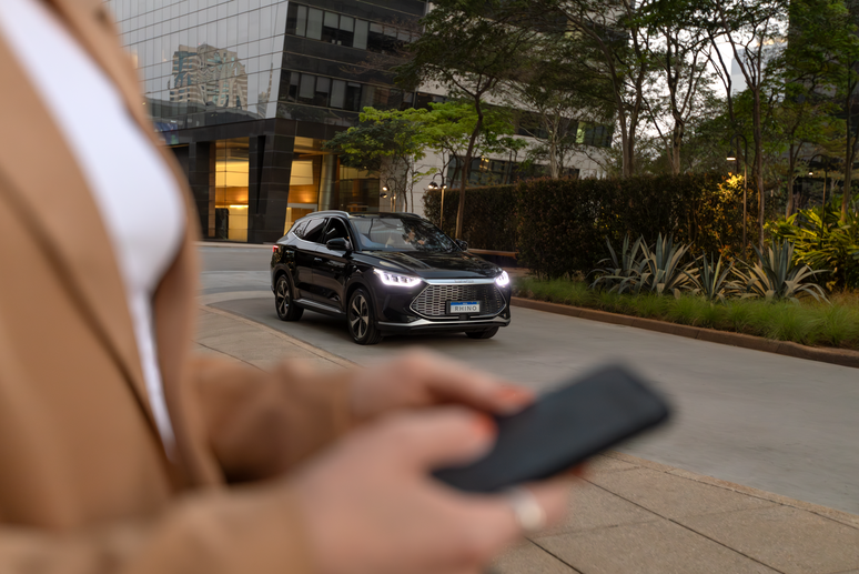 Rhino é o nome do app que oferece caronas em carros blindados e híbridos em vários bairros de São Paulo e para alguns pontos da região metropolitana da capital; média de preço é de R$ 70