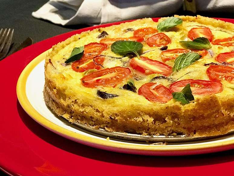 Vegetarian pizzaiolo with chickpea mass