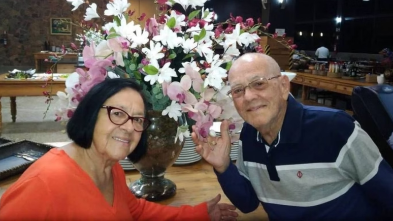 Emocionante! Casal morre no mesmo dia após 74 anos de casamento