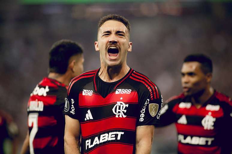 Léo Ortiz fez o primeiro gol do Flamengo contra a LDU- Foto Gilvan de Souza/Flamengo