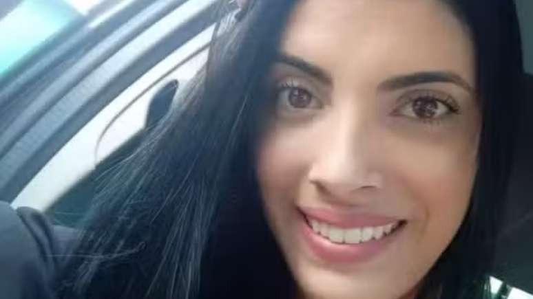 Mulher de 29 anos foge após se endividar com jogo de aposta