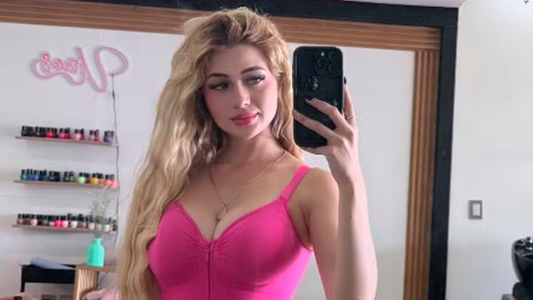 Amiga de influenciadora morta durante live teria convencido jovem a não sair antes do ataque