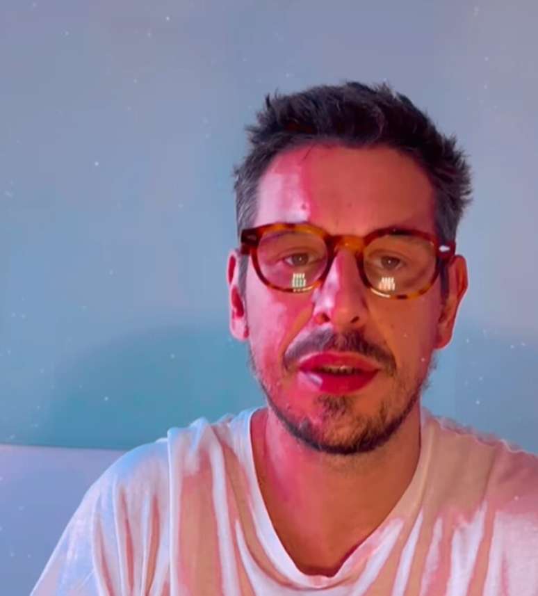 João Vicente de Castro revela que é seguido por Ricky Martin no Instagram.