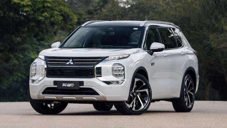 Novo Mitsubishi Outlander PHEV agora é SUV de 7 lugares híbrido recarregável e com foco em clientes premium