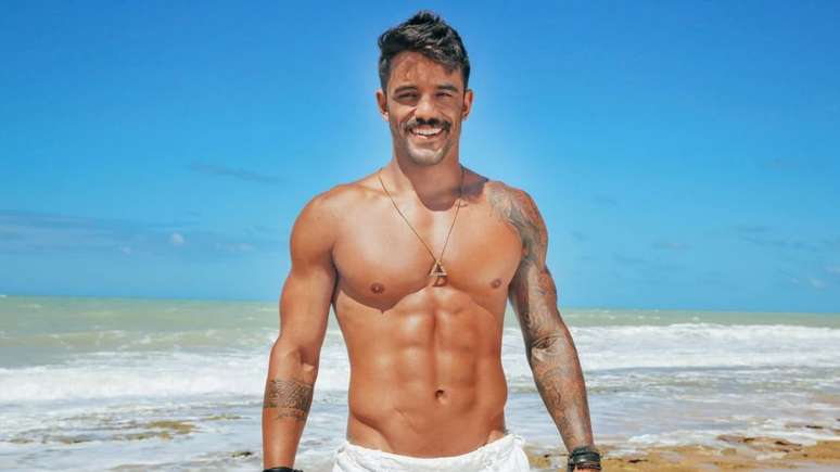 André Coelho vive polêmica com pintor que alega ter sido atacado por seu cachorro